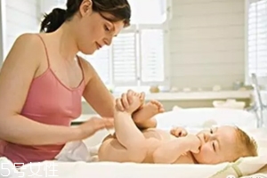 寶寶肛瘺該怎么辦？不要急著動刀切除