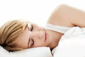 床越軟越好嗎？軟床導(dǎo)致駝背