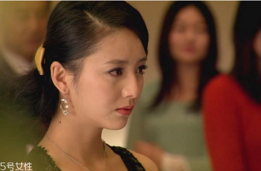 脖子后面有痣好嗎？激光冷凍祛痣易導(dǎo)致癌變