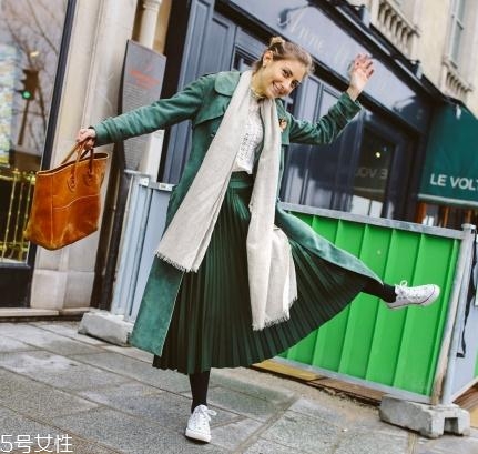 冬天穿什么裙子好看？做一個(gè)精致的豬豬女孩