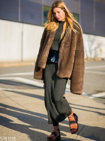 冬天穿什么裙子好看？做一個(gè)精致的豬豬女孩