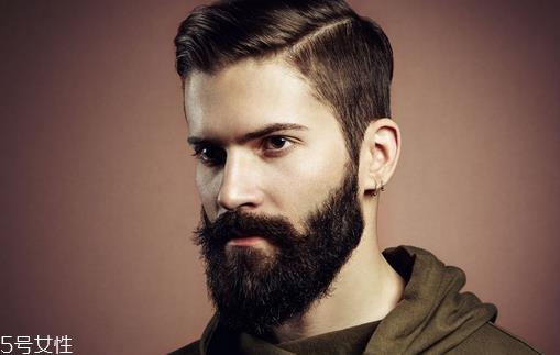 如何從男人的胡子看出疾??？胡子顏色是關(guān)鍵