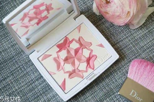 迪奧春季限定櫻花腮紅好用嗎？顏值即正義