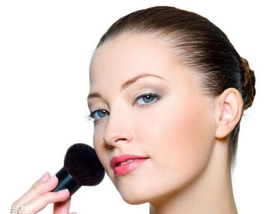 吃什么可以調(diào)理膚色？健康飲食很重要