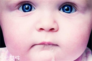 怎樣應(yīng)對(duì)寶寶口臭問(wèn)題？體內(nèi)外調(diào)節(jié)是關(guān)鍵