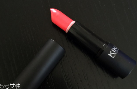 kiko口紅913是豆沙色嗎？kiko是阿瑪尼旗下品牌