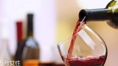 痛風(fēng)得病為什么低齡化？過量飲用含糖飲料