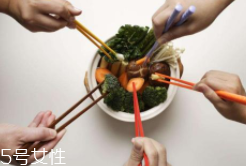 筷子應(yīng)該怎么洗？不要泡不要搓不要圖省事