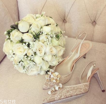 rene caovilla鞋子多少錢？仙氣十足的輕奢品牌