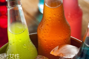 痛風(fēng)得病為什么低齡化？過量飲用含糖飲料
