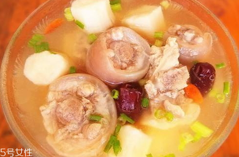 豬尾巴煲什么湯好 三大營(yíng)養(yǎng)食譜推薦 豬尾巴煲什么湯好 三大營(yíng)養(yǎng)食譜推薦