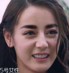 眉型為什么很奇怪？眉頭沒畫好