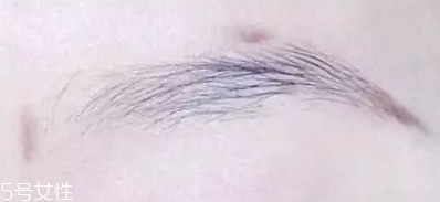 眉型為什么很奇怪？眉頭沒畫好