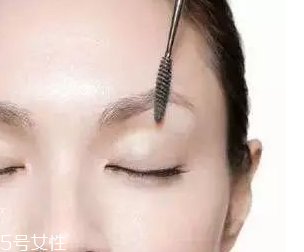 眉型為什么很奇怪？眉頭沒畫好
