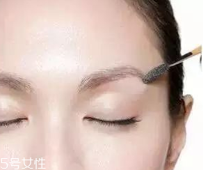 眉型為什么很奇怪？眉頭沒畫好