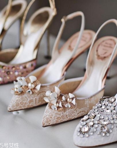 rene caovilla是哪個(gè)國(guó)家的牌子？俘獲一眾女星的驚艷美鞋