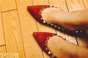 華倫天奴鞋子怎么樣？迷倒萬千女性的搭配神器