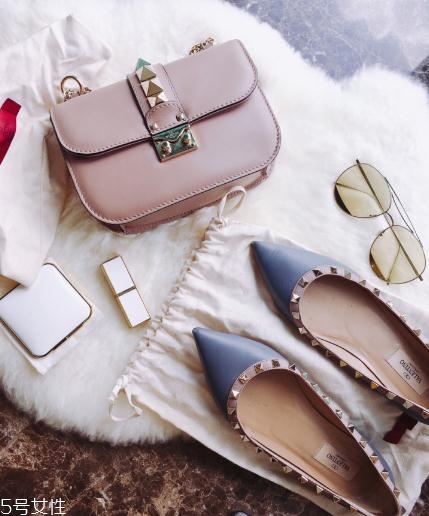 華倫天奴鞋子怎么樣？迷倒萬千女性的搭配神器