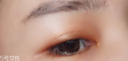 2018橘色通勤妝怎么畫？精神煥發(fā)的職場妝化法