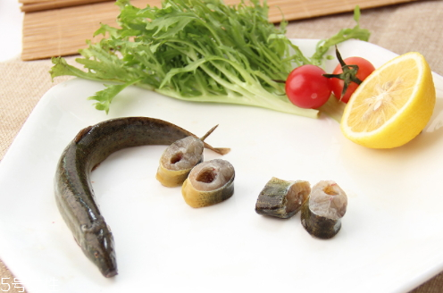 泥鰍怎么吃 香煎泥鰍更美味 泥鰍怎么吃 香煎泥鰍更美味