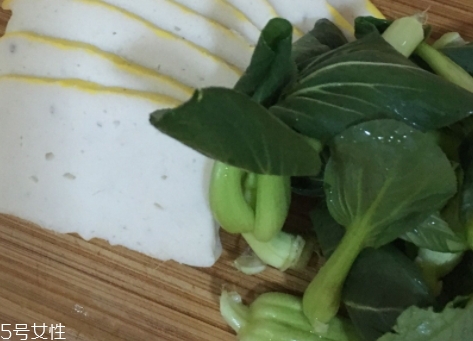 魚糕怎么烹飪好吃？成品魚糕做法多