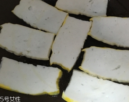 魚糕怎么烹飪好吃？成品魚糕做法多