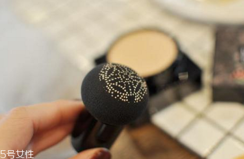 瑪麗黛佳小蘑菇氣墊使用測試 火的不能再火的一款底妝 瑪麗黛佳小蘑菇氣墊使用測試 火的不能再火的一款底妝