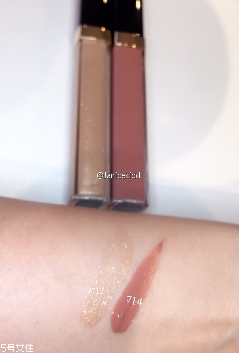 香奈兒可可小姐唇露748什么色？香奈兒水晶糖光透唇釉全試色