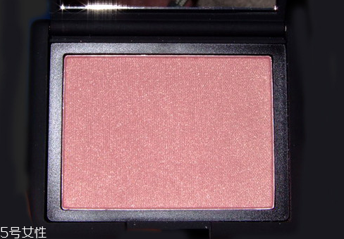 nars腮紅哪個(gè)色系顯白？nars腮紅全試色