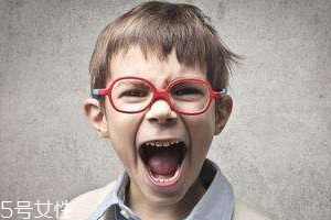 眼睛激光手術(shù)會(huì)不會(huì)發(fā)生意外？20年經(jīng)驗(yàn)手術(shù)水平高