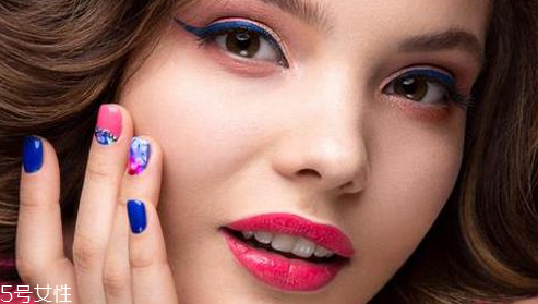 黑皮膚用什么顏色的腮紅？腮紅的作用