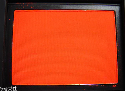 nars腮紅哪個(gè)色系顯白？nars腮紅全試色