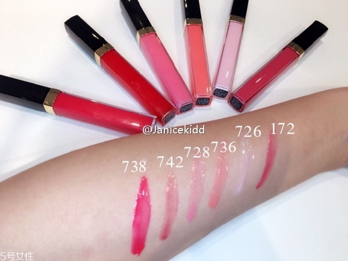 香奈兒可可小姐唇露748什么色？香奈兒水晶糖光透唇釉全試色