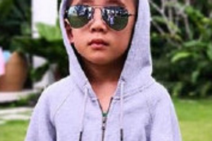 Jasper戴墨鏡，這樣扮酷讓孩子更自信！