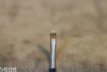 2018遮瑕刷什么牌子好？遮瑕膏的好搭檔