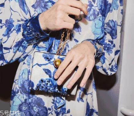 tory burch是幾線品牌？萬年不過時(shí)的包包