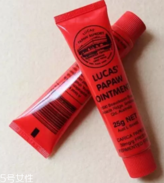 潤唇膏怎么保持衛(wèi)生？用前先洗手洗臉