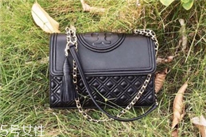 tory burch包包貴嗎？輕奢界的時尚女王