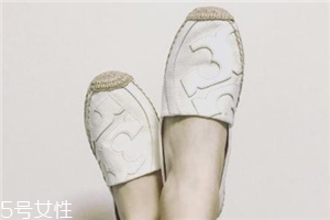 tory burch鞋子偏大嗎？香奈兒漁夫鞋平價替代