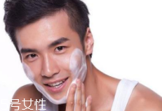 男士護(hù)膚品有什么特別之處？男性出油是女性的2倍