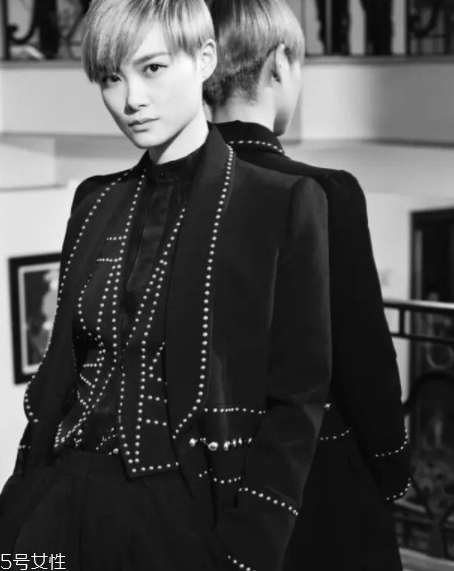 紀梵希和范思哲的標志 兩個不是一個品牌 紀梵希和范思哲的標志 兩個不是一個品牌