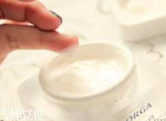 抗老眼霜年輕人可以用嗎？不管多大年齡都可以用