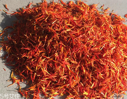 紅花泡腳孕婦可以用嗎？妊娠期禁止使用紅花