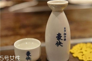 白酒要醒嗎？這些酒需要醒酒