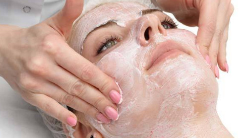 冬天怎么敷面膜效果最好？天冷護(hù)膚小常識(shí)