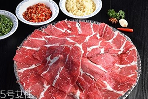 吃火鍋喉嚨痛是怎么回事？其實(shí)不怪湯底