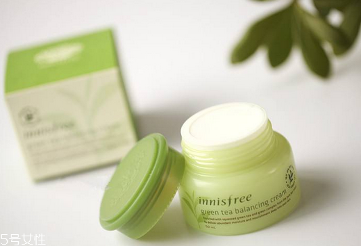 悅詩風(fēng)吟面霜好用嗎？正確的時間使用面霜更好