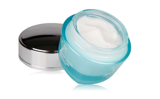 保濕面霜什么時候使用？秋冬季節(jié)面霜很重要