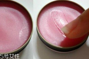 潤唇膏怎么保持衛(wèi)生？用前先洗手洗臉