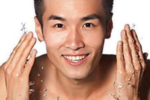 男士護膚品有什么特別之處？男性出油是女性的2倍